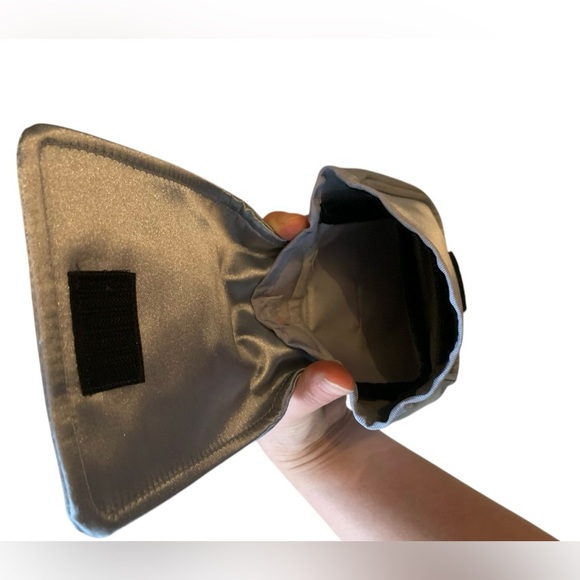 Vintage Limited Edition 90s Disney Winnie The Pooh Mini Shoulder Bag Pouch - Picture 5 of 16